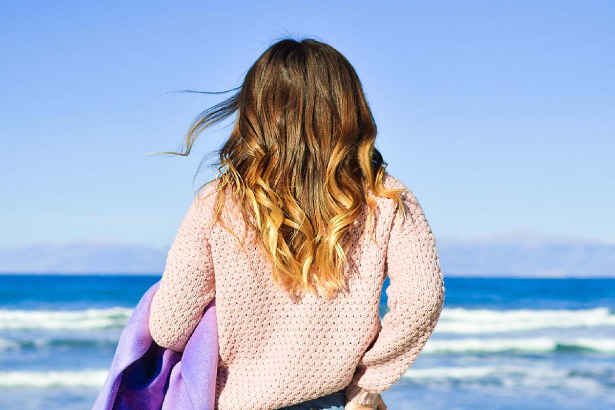 Foto ragazza e il mare